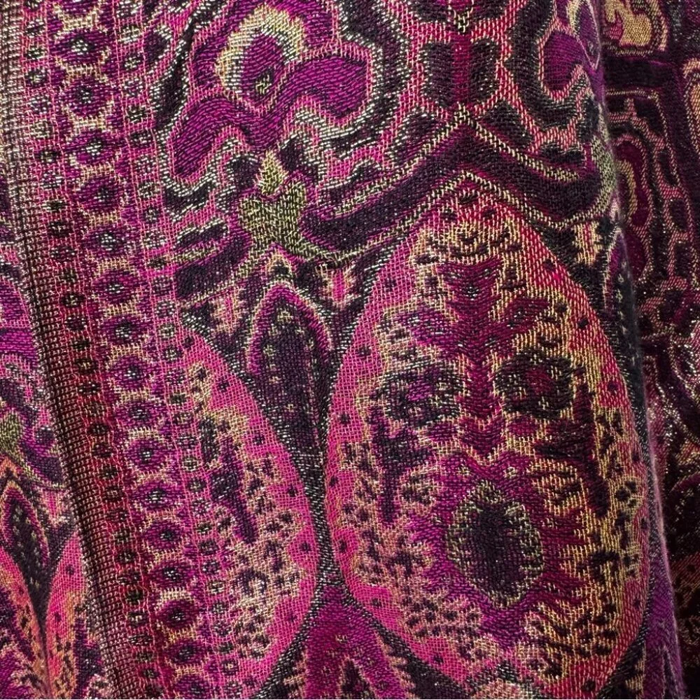Scarf gold shimmer bright pink Elegant Paisley Shawl in Rich Pink and Gold